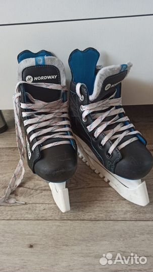 Коньки хоккейные детские