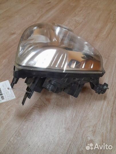 Фара галоген правая Nissan X-Trail T31 2007-2014