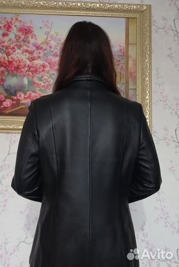 Кожаная куртка женская