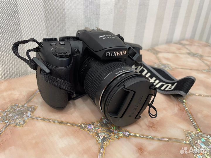 Цифровой фотоаппарат Fujifilm FinePix HS25EXR