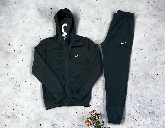 Спортивные костюмы Nike