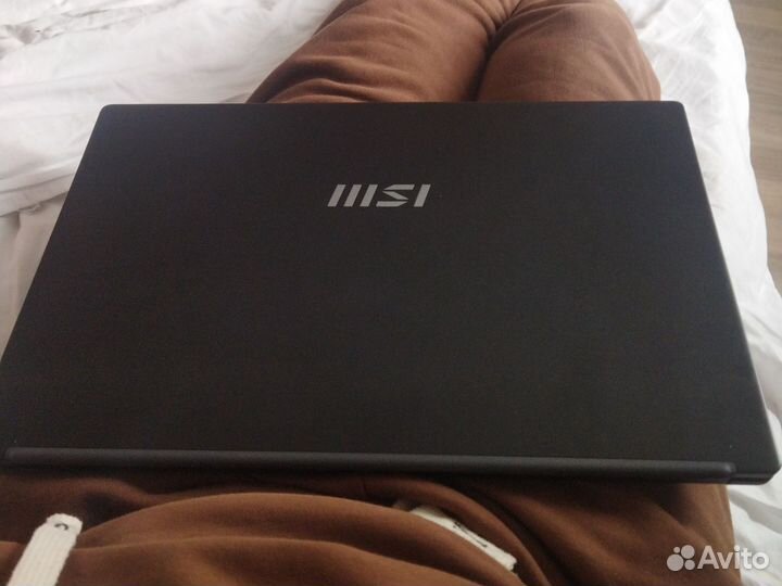 Ноутбук msi modern 15