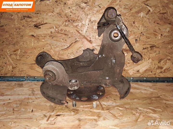 Кулак задний правый Honda Accord 8 (2007 - 2011)