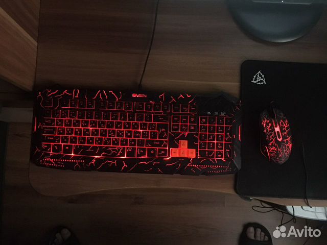 Игровая клавиатура и мышь sven GS-9400