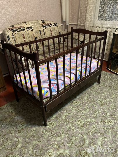 Детская кроватка