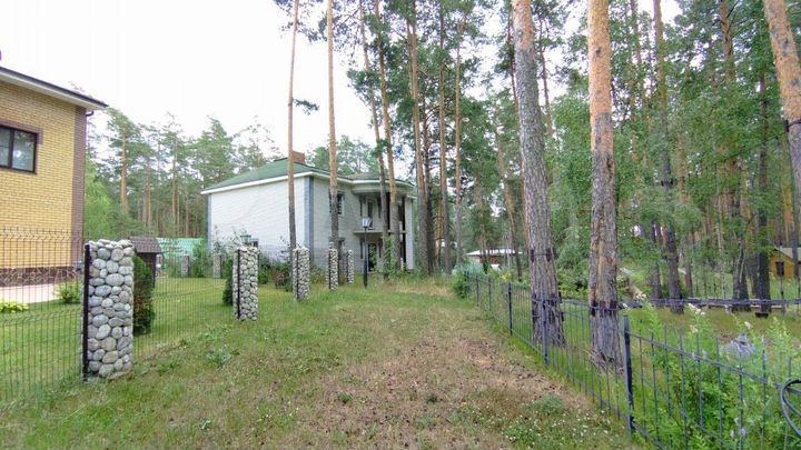 Дом 226,8 м² на участке 7,7 сот.