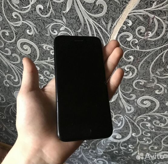 iPhone SE (2020), 64 ГБ