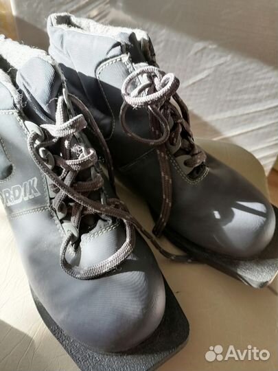 Лыжные ботинки классические