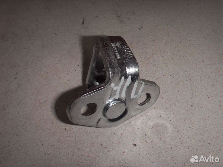 Ответная часть замка двери Chevrolet Cruze (J300)