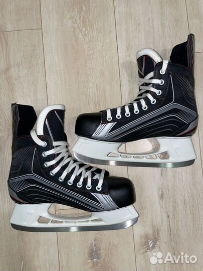 Коньки bauer vapor x200 (стелька 28 см)