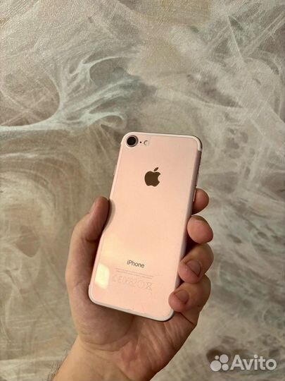 iPhone 7, 32 ГБ