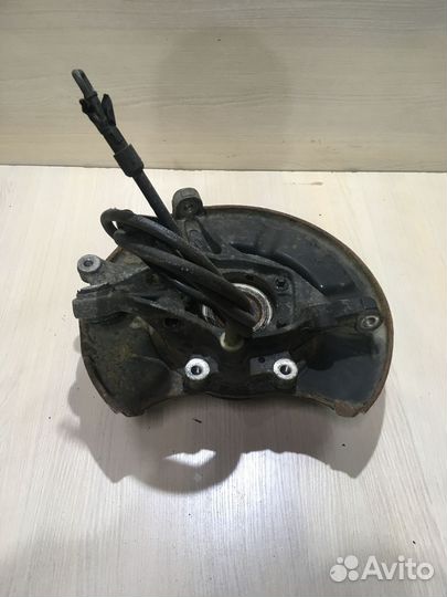 Кулак задний левый Mercedes W211