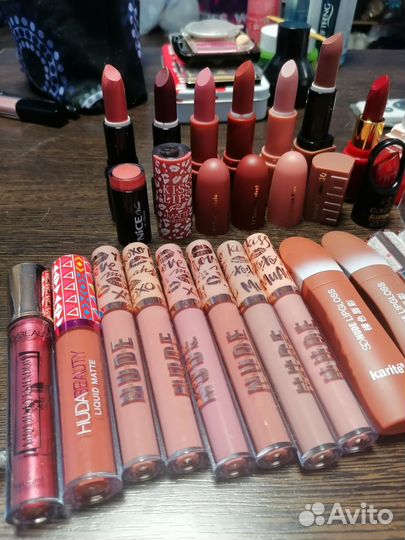 Помады разные