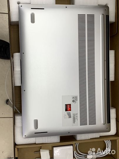 Honor MagicBook X16 Ryzen 5 7640HS 16/512GB