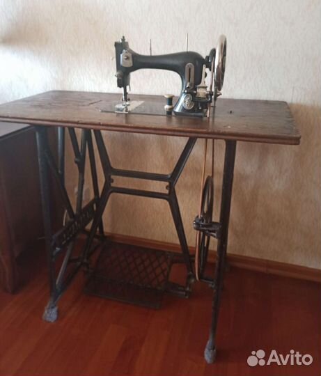 Швейная машина Wertheim