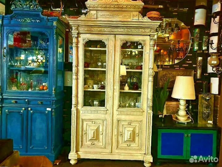 Буфет под старину белый