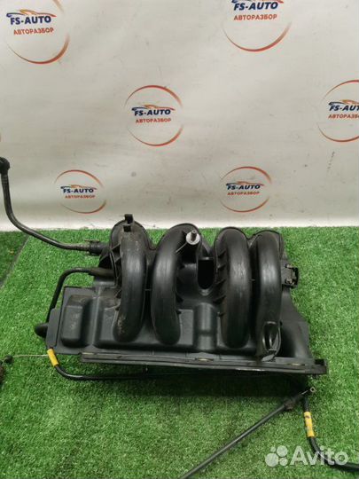 Впускной коллектор LADA Largus универсал 1.6