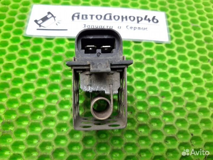 Резистор вентилятора охлаждения двигателя Nissan Qashqai I (2006—2010)