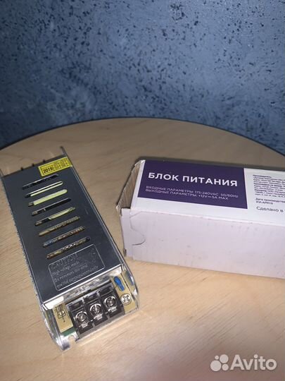 Блок питания для светодиодной ленты 60Вт