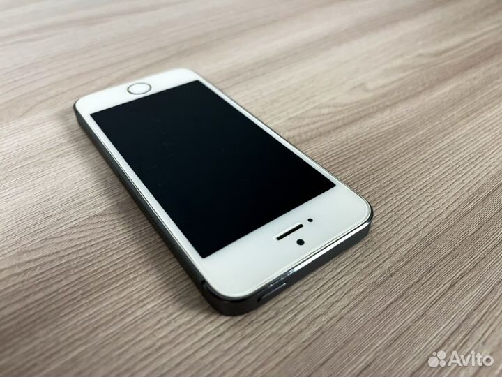 iPhone 5S, 16 ГБ