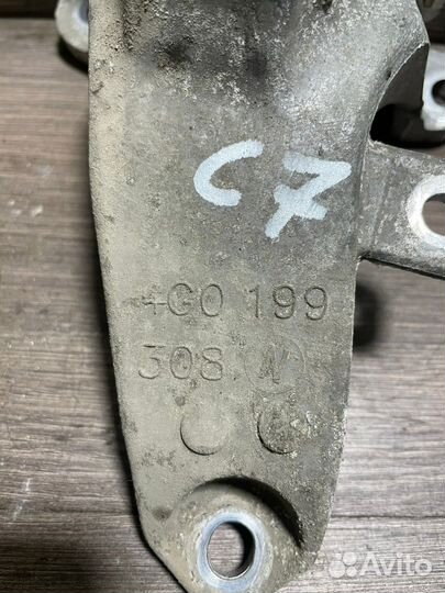 Кронштейн двигателя правый Ауди A6 C7 2,8 3,0