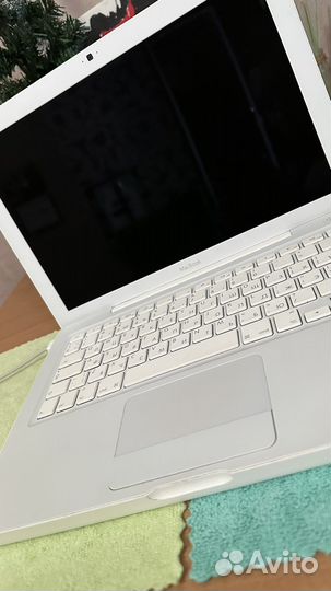 Apple MacBook A1181
