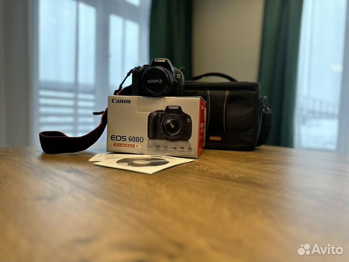 Зеркальный фотоаппарат canon 600d