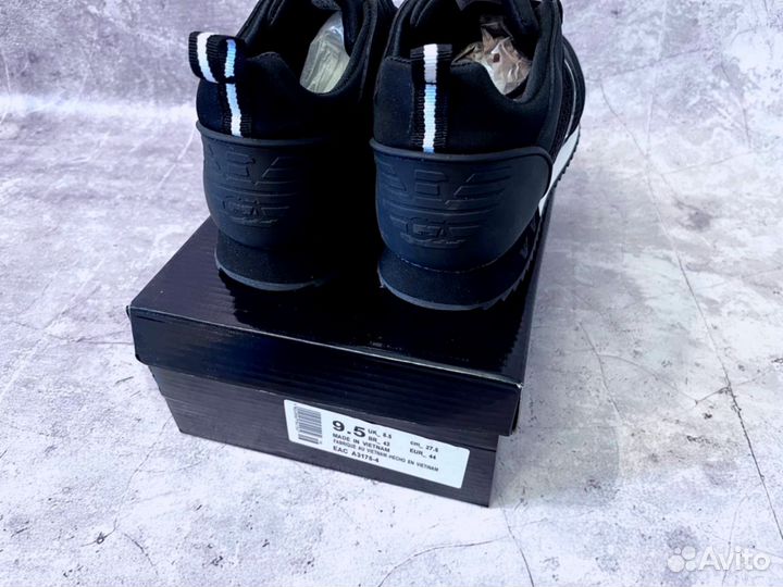 Кроссовки Armani