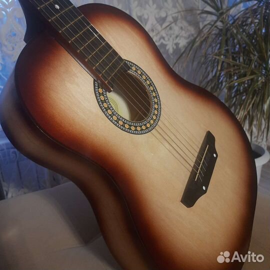 Гитара акустическая