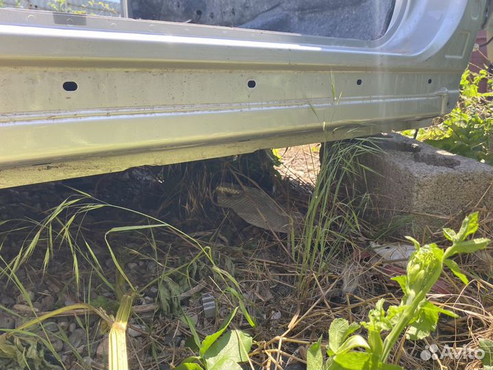 Правый порог Nissan X-Trail T32 2.5 qr25de