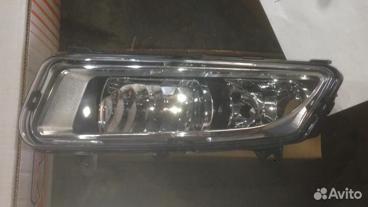 Фара противотуманная левая Volkswagen polo sedan