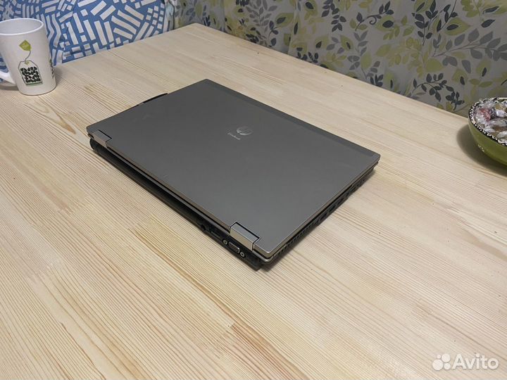 Стальной HP i7 Nvidia Quadro