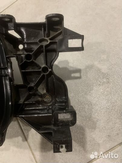 Фара правая subaru forester sg 5 левый руль