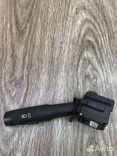 Переключатель поворотов Opel Insignia