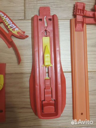 Тачки Дисней mattel и детали трассы Hot Wheels