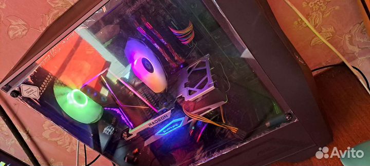 Sapphire AMD Radeon RX 6650 XT nitro+