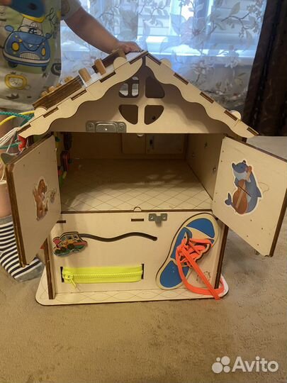 Бизиборд большой дом со светом