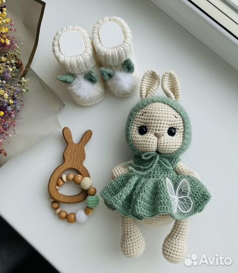 Набор для новорожденного,вязаные игрушки зайка