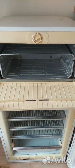 Холодильник ретро ЗИЛ