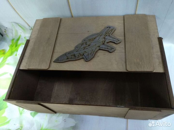 Коробка-ящик подарочный. Новый