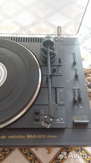 Проигрыватель винила Ария эф 5303