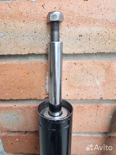 Стойки амортизатора Mercedes GL/ML W164/X164