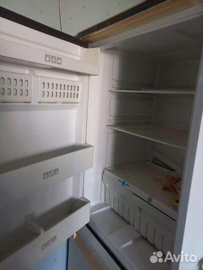 Холодильник бу Стинол