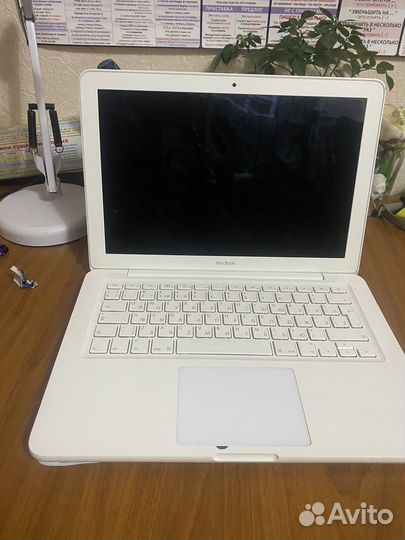 Продам макбук работает отлично все нюансы на фото