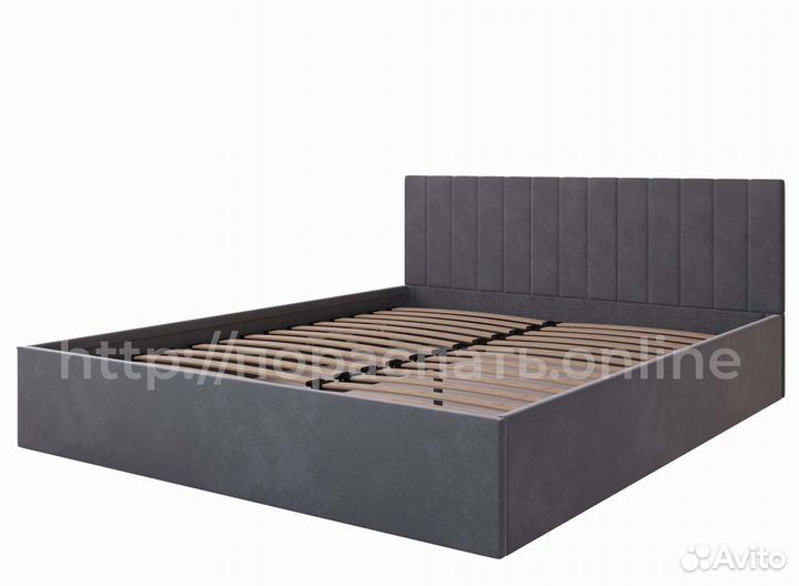 Кровать с мягким изголовьем