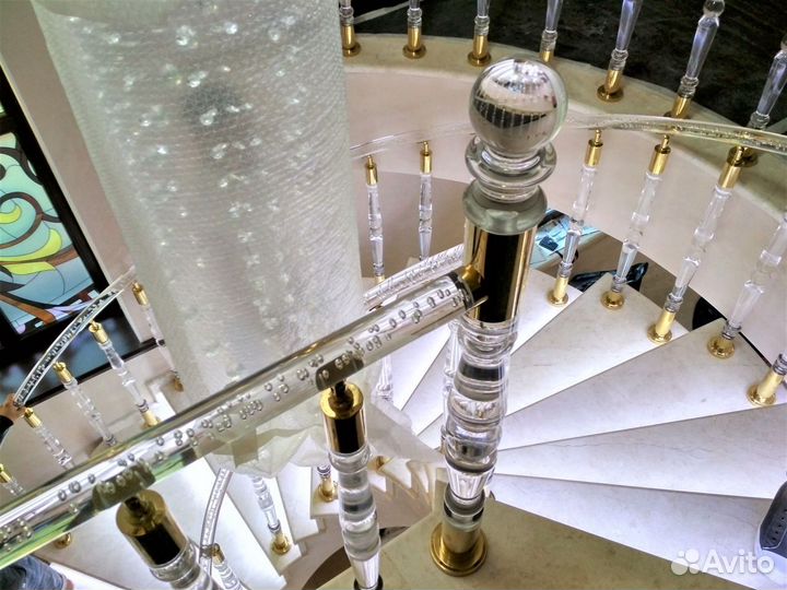 Перила, балясины, ограждения для лестницы