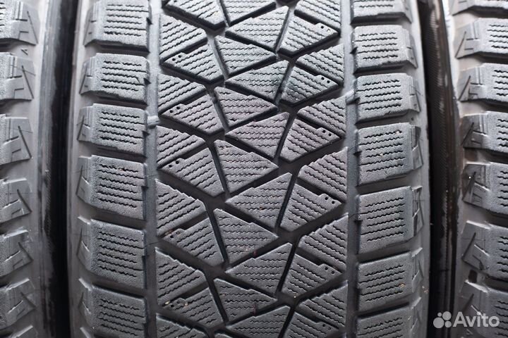 Bridgestone Blizzak DM-V2 235/65 R17 108S