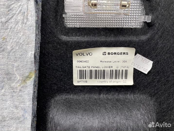 Обшивка крышки багажника Volvo Xc60 DZ B4204T6 2.0