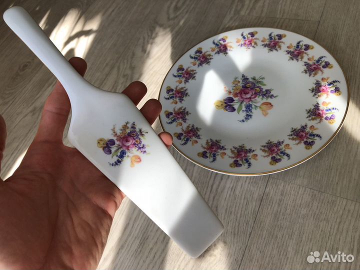 Блюдо под торт с лопаткой