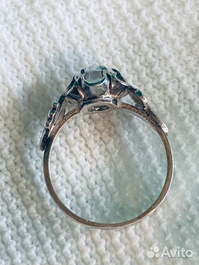 Серебряное колечко, с кабошоном из циркона